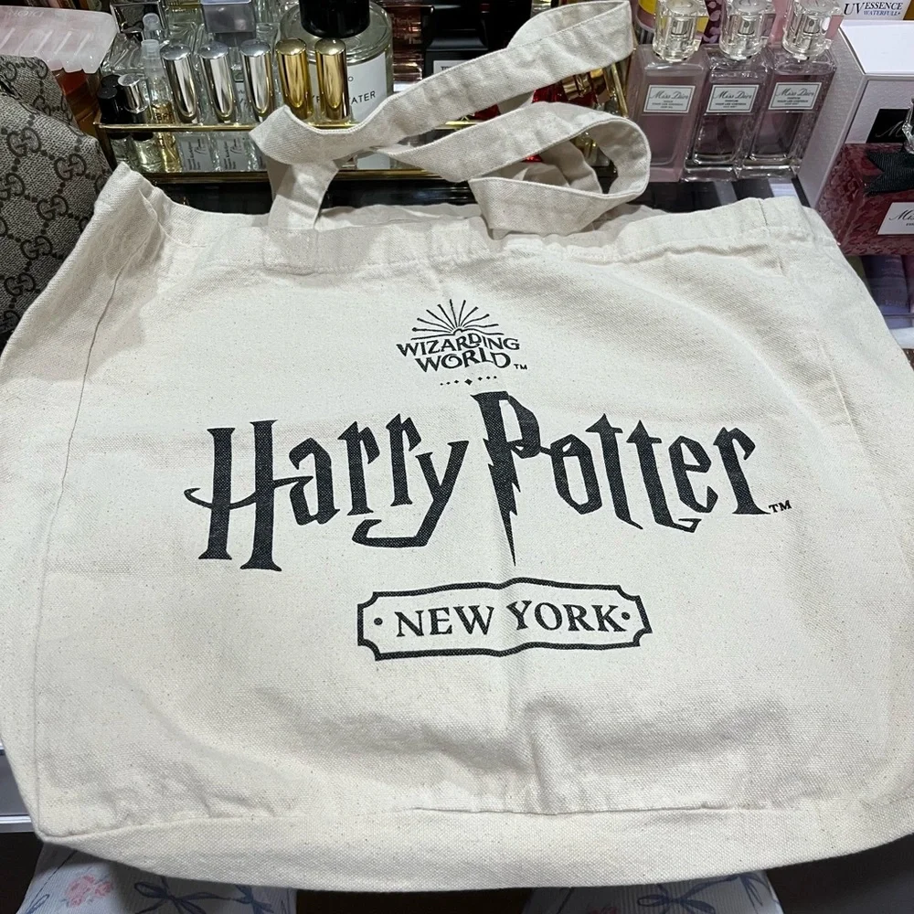 Harry Potter Canvas Tote Bag - Picture 2 of 3